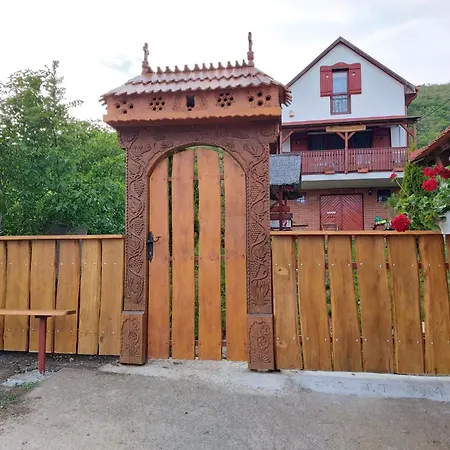 Szolocskei Vendeghaz Es Piheno Eger